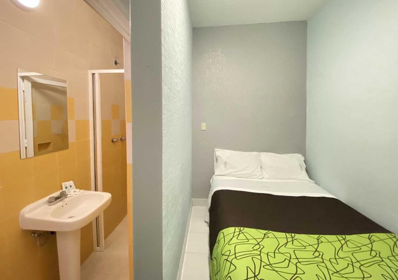 Hotel Gran Via Central مدينة مكسيكو المظهر الخارجي الصورة